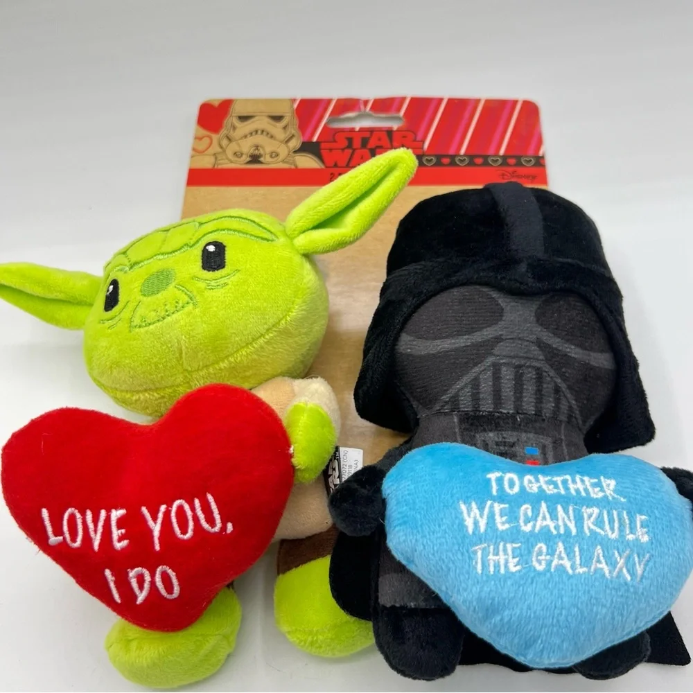 Disney Star Wars Yoda & Darth Vader Valentine Heart 2-Pack Pet Toys Plush